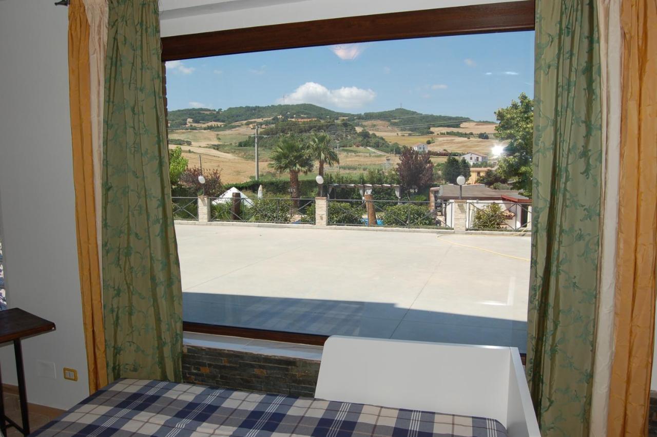 Aparthotel Al Settimo Cielo à Montenero di Bisaccia Extérieur photo